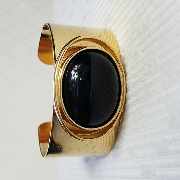 Monet Jewelry - MONET vintage bracelet